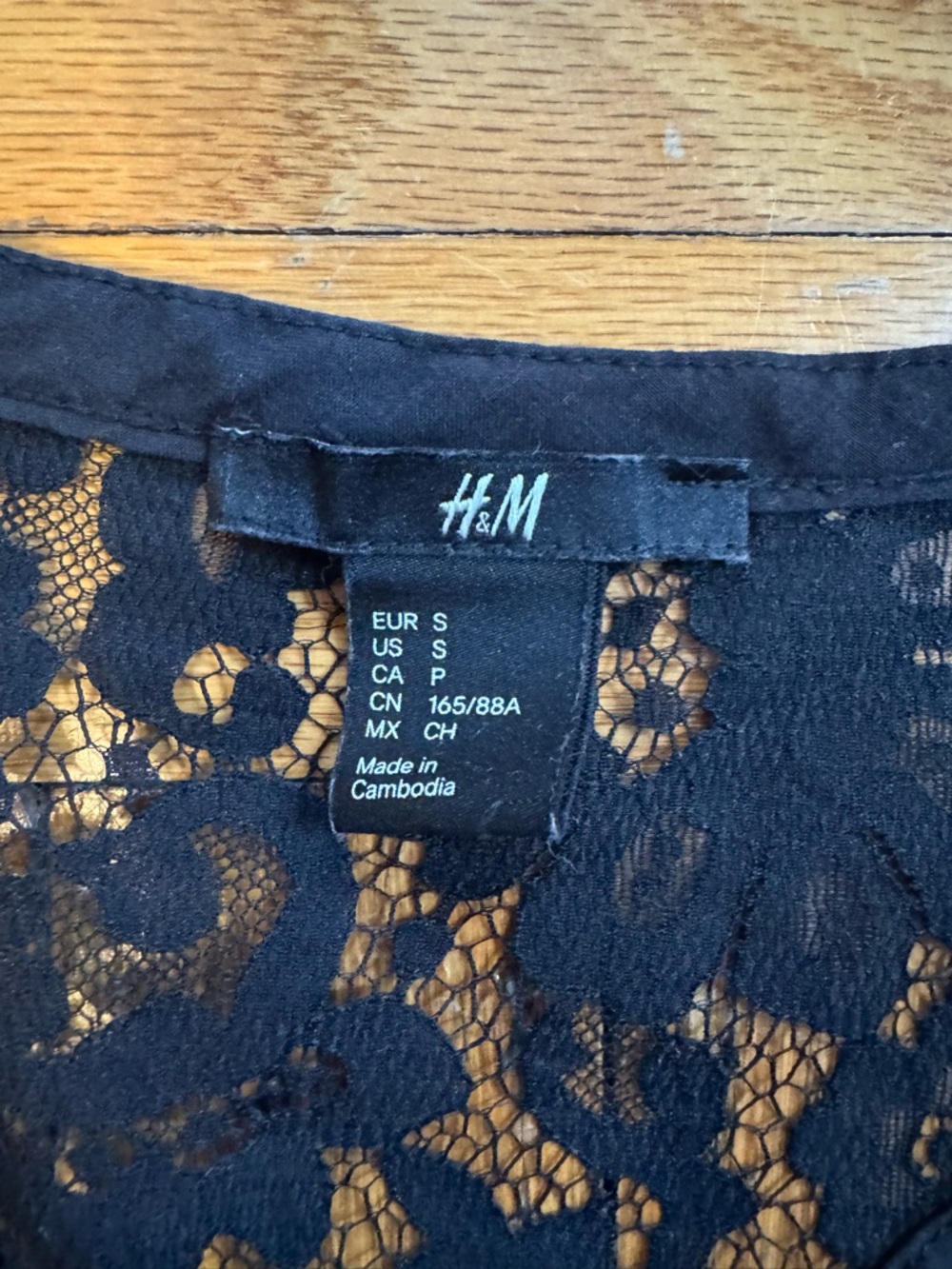 H&M Black Floral Lace Sleeveless Top - Picture 3 of 5